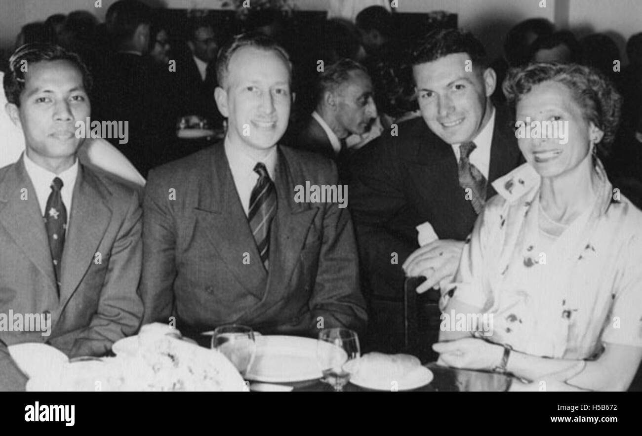 Das Research Students Association Dinner, das in den 1950er Jahren stattfand, war eine Veranstaltung, bei der sich Absolventen zu Networking und akademischen Diskussionen versammelten und die soziale und akademische Kultur der damaligen Zeit widerspiegelten. Stockfoto