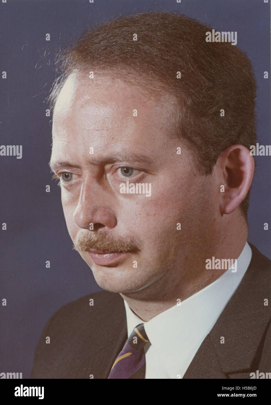 Ein Porträt von Lord Dahrendorf, aufgenommen in den 1980er Jahren Er war ein prominenter Soziologe und Persönlichkeit des öffentlichen Lebens, bekannt für seine Beiträge zur Sozialtheorie, politischen Philosophie und zur europäischen Integration. Stockfoto