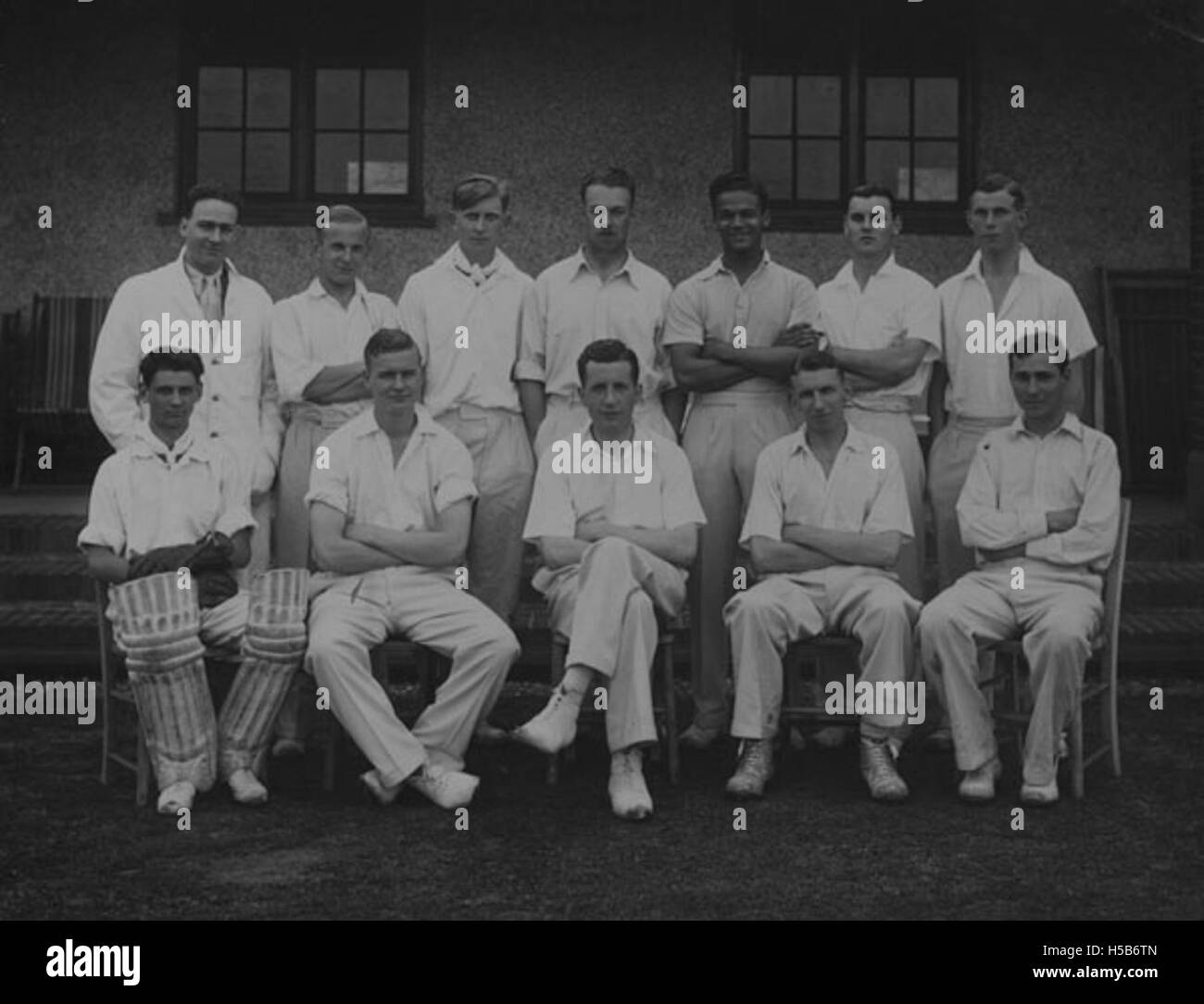 Die LSE Cricket XI 1936 war ein Cricket-Team der London School of Economics, das die Teilnahme akademischer Einrichtungen am Sport während des frühen 20. Jahrhunderts vorstellte. Stockfoto