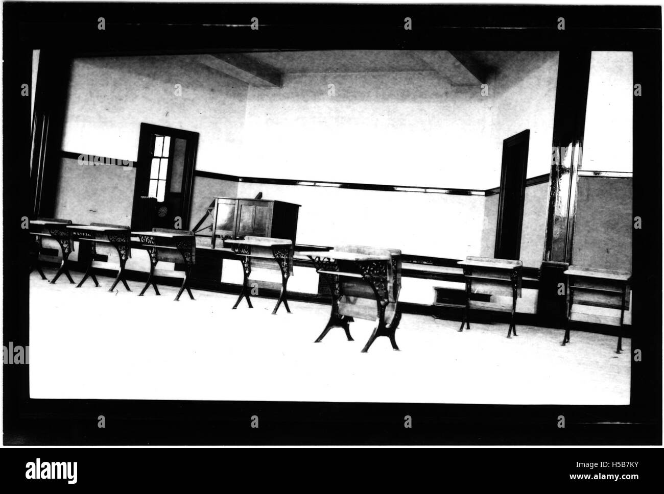 Die Arlington High School ist eine Bildungseinrichtung, die für ihre akademischen Programme und außerschulischen Aktivitäten bekannt ist. Diese Schule in Arlington dient als Lernzentrum und bietet eine Reihe von Fächern und Möglichkeiten für die Entwicklung von Schülern. Stockfoto