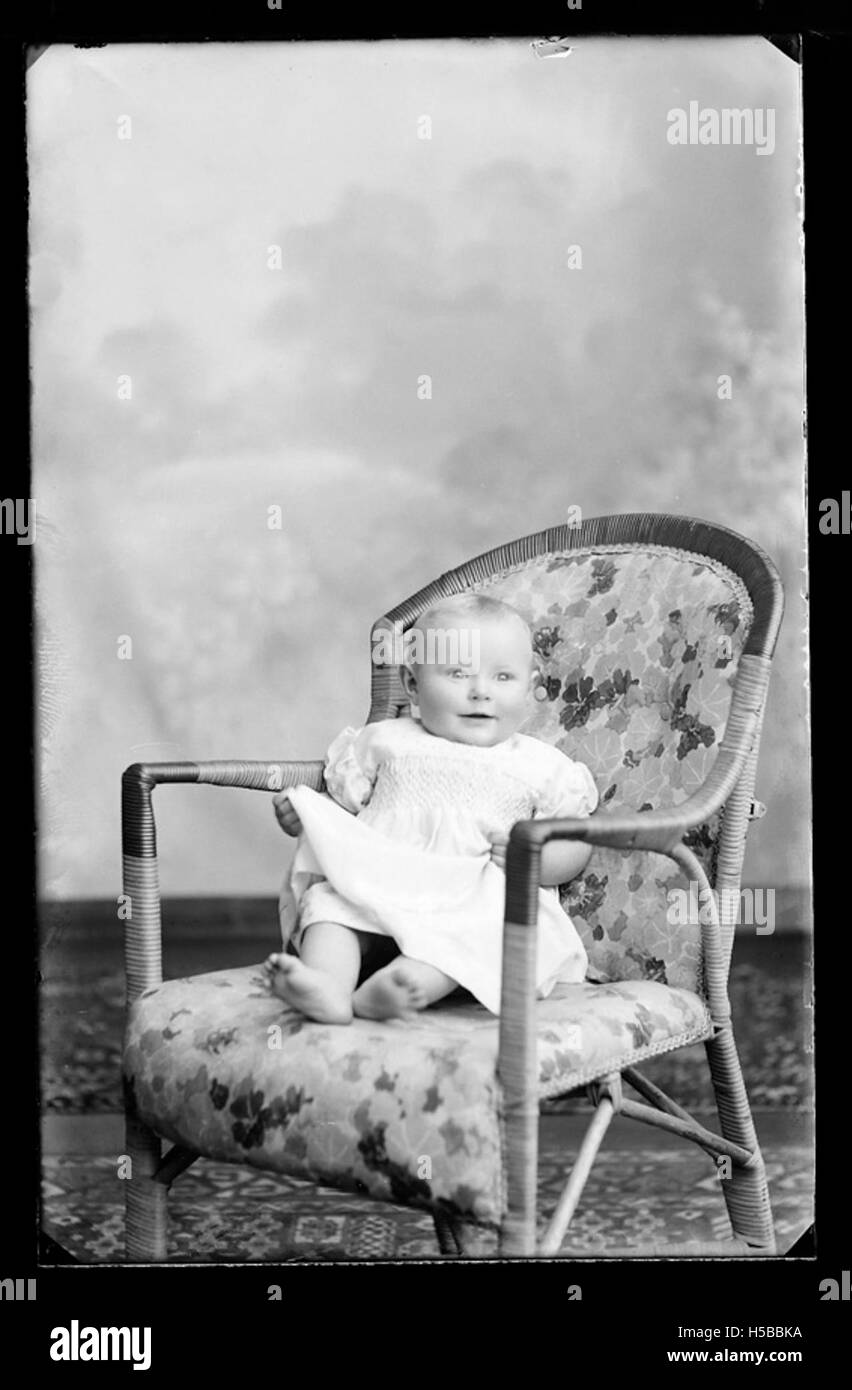 Ein fotografischer Referenzcode, der ein bestimmtes Bild aus einer Archivsammlung angibt und einen weiteren Kontext zur Identifizierung benötigt. Stockfoto