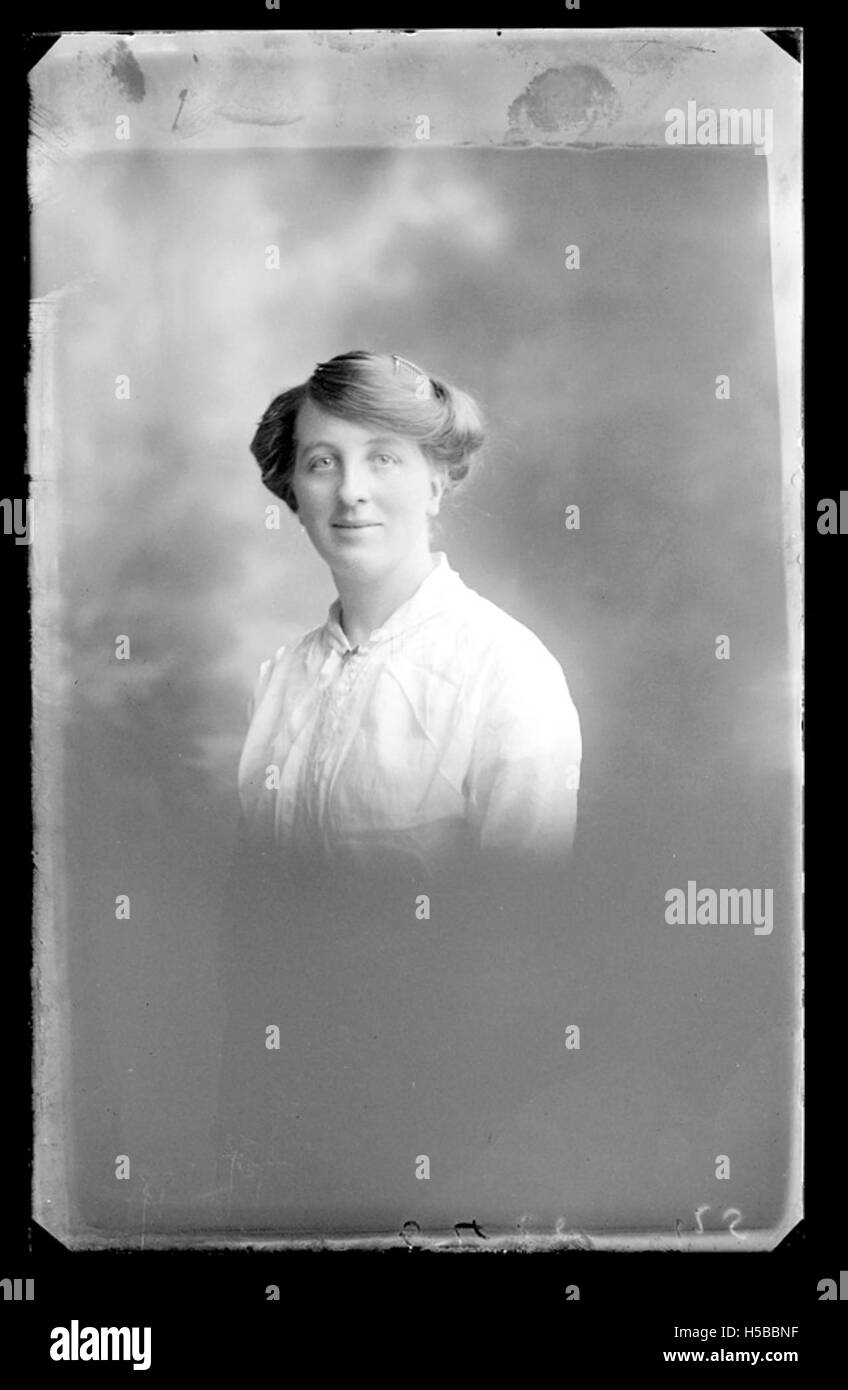 Dieser Eintrag stellt eine Katalog-ID dar, die wahrscheinlich mit einem Archiv oder einer Sammlung verknüpft ist. Für eine detaillierte Beschriftung wäre ein weiterer Kontext erforderlich. Stockfoto