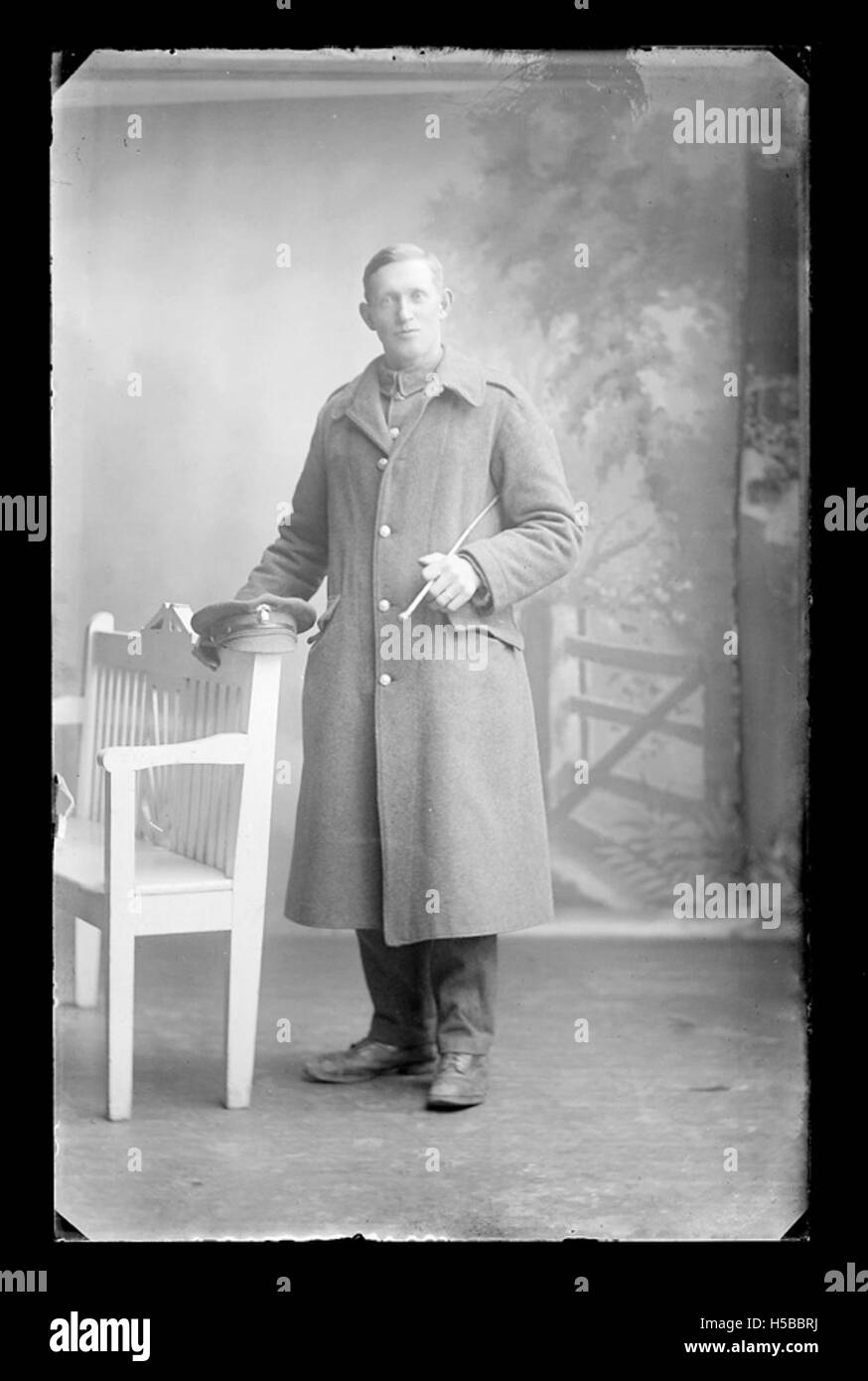 Eine Archivnummer „D1422 B76545 D 0243“, die einen bestimmten Artikel in einer Sammlung kennzeichnet und weitere Details zur genauen Beschreibung benötigt. Stockfoto