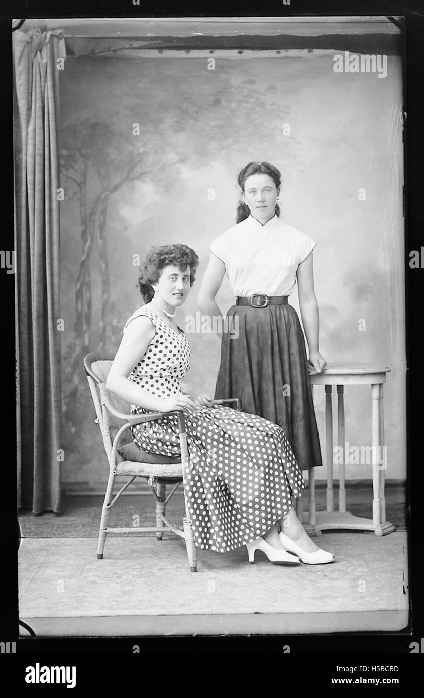 Ein historisches Dokument oder Datensatz mit dem Titel D1422B76485 B 009A, das einen Einblick in seine Bedeutung oder seinen Inhalt innerhalb einer bestimmten Archivsammlung bietet. Stockfoto