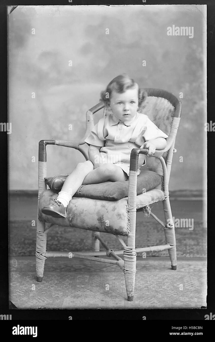 Dieser Eintrag bezieht sich auf ein bestimmtes Dokument oder eine Sammlung, die durch einen Code gekennzeichnet ist und wahrscheinlich mit Archiven oder einem Katalogisierungssystem für historische Datensätze oder Artikel zusammenhängt. Stockfoto