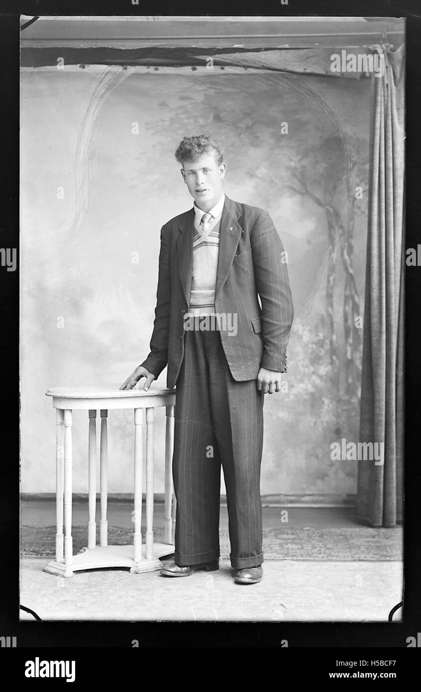 Dieses Dokument mit der Bezeichnung D1422B76485 i 004A scheint Teil einer Sammlung zu sein und erfordert einen weiteren Kontext zum vollständigen Verständnis. Die Inhalte sind wahrscheinlich archivierter Natur. Stockfoto