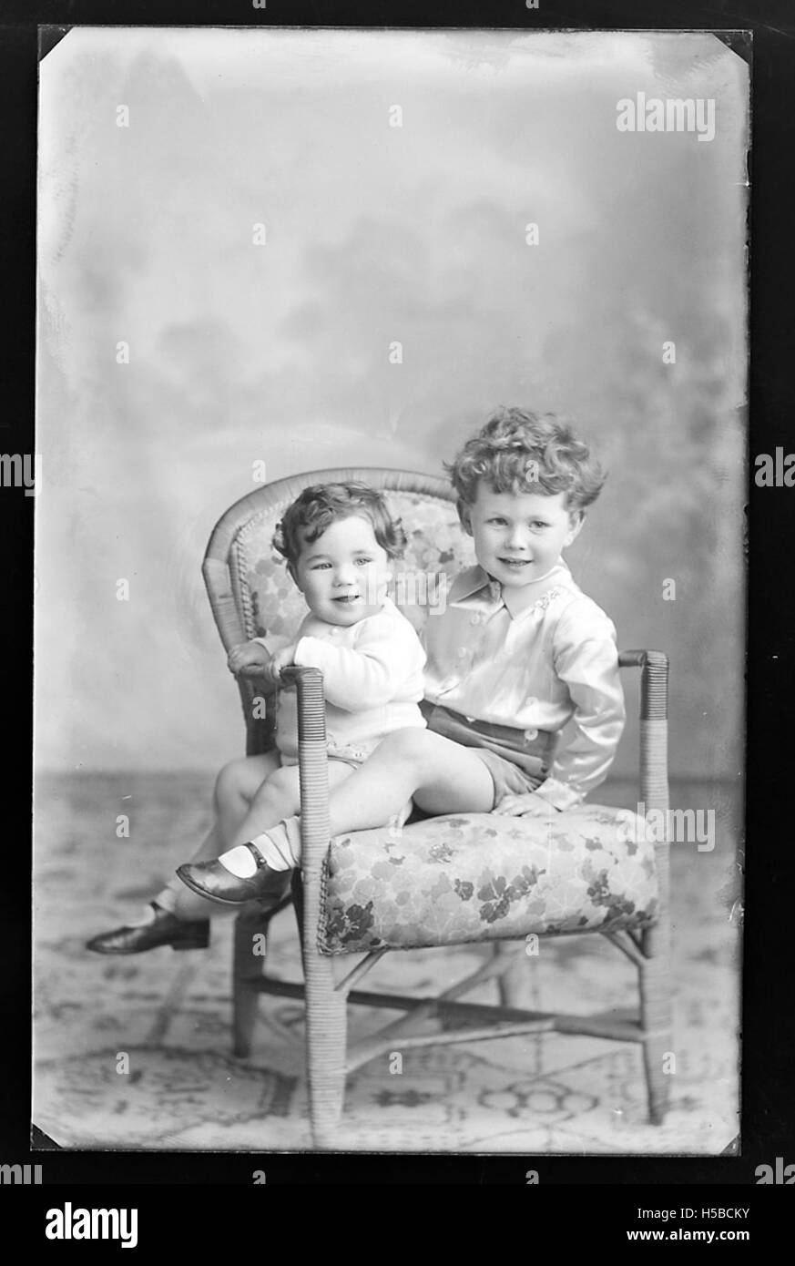 Dieser Titel bezieht sich auf ein Bild oder Dokument, das mit einer bestimmten Referenznummer identifiziert wird, wahrscheinlich auf ein Archivfoto oder ein historisches Dokument. Es ist Teil einer größeren Sammlung oder katalogisierten Materialien für Forschungs- und Archivierungszwecke. Stockfoto