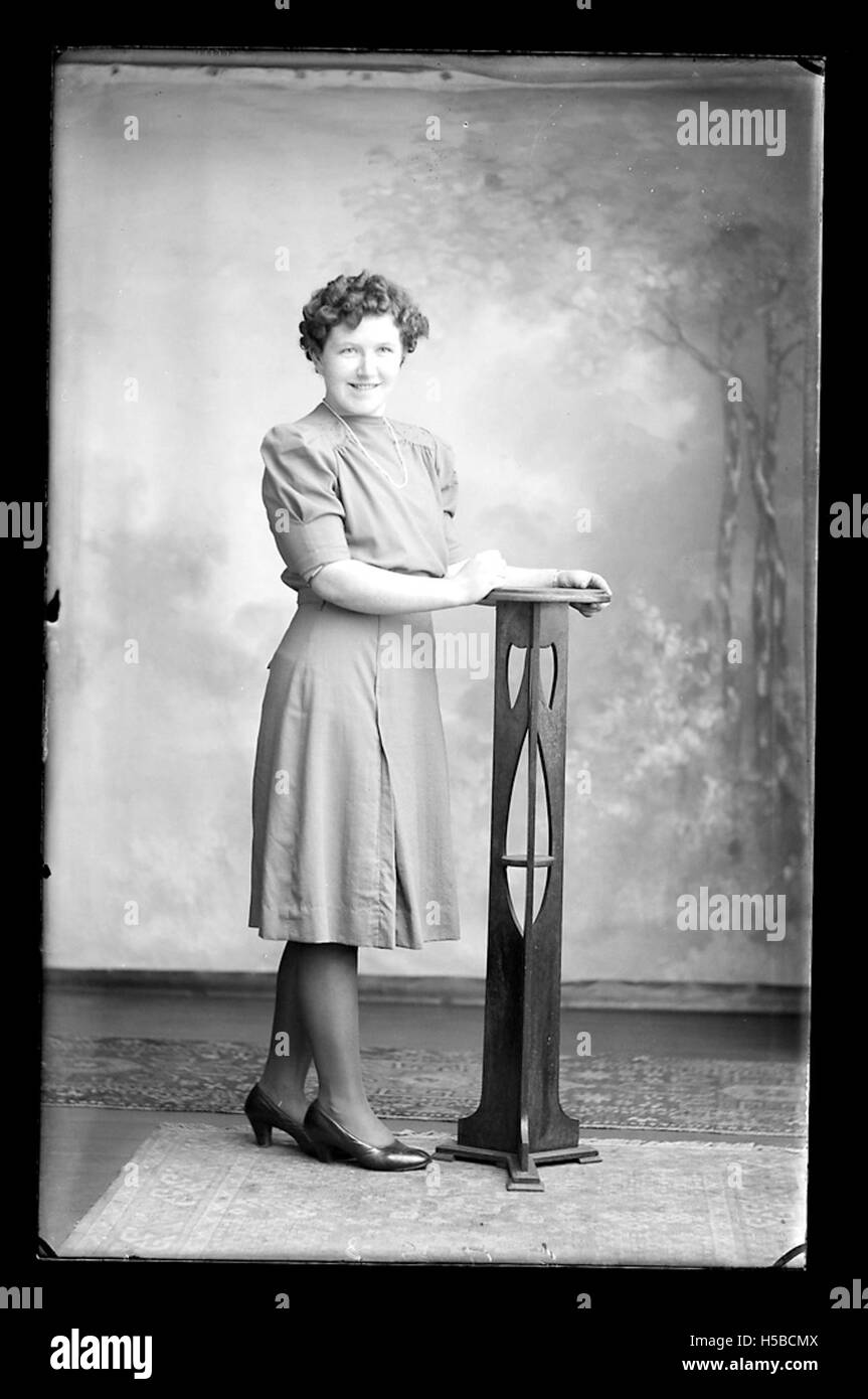 Eine Referenz auf ein bestimmtes Element, möglicherweise Teil eines Archivs oder einer Dokumentsammlung. Dieser Code deutet darauf hin, dass er für historische oder Forschungszwecke katalogisiert wird. Stockfoto