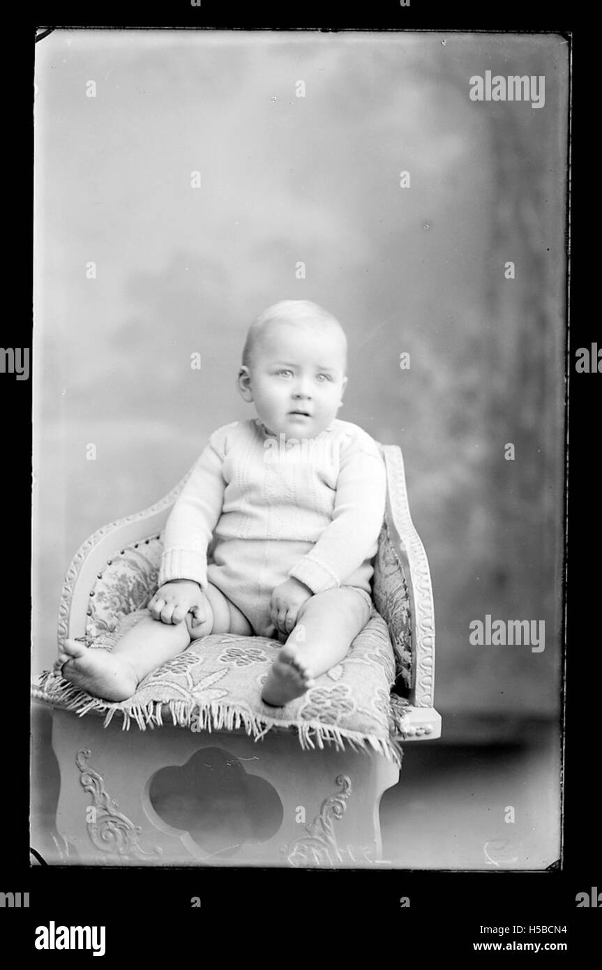 Dieser Titel bezieht sich auf einen bestimmten Datensatz, D1422B76375 K 005A, der Teil einer Archivsammlung ist. Der Kontext des Dokuments bedarf weiterer Klärung, um seine Bedeutung zu bestimmen. Stockfoto