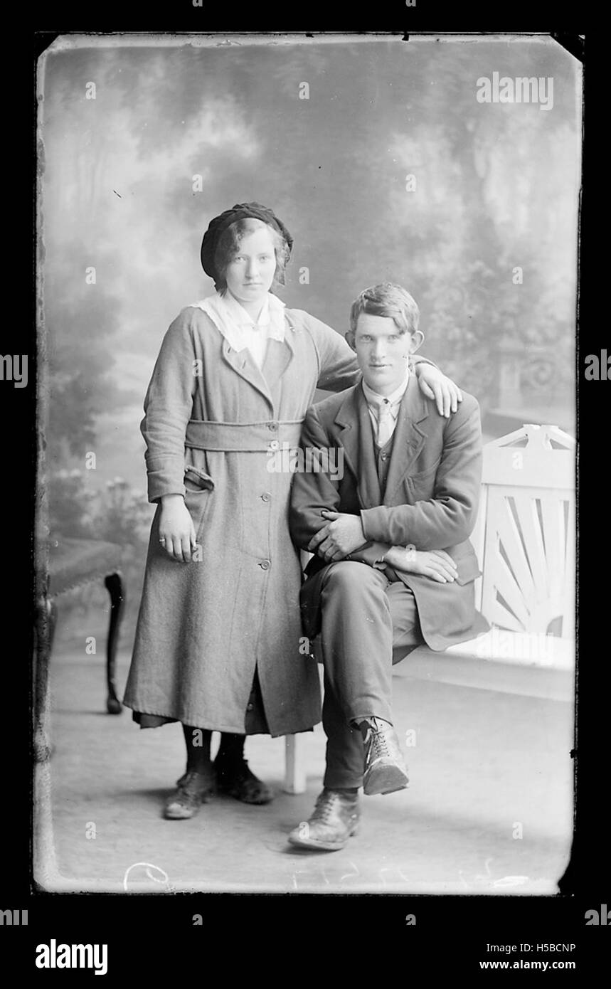 Diese Referenz, D1422B76378 A 010A, ist Teil einer bestimmten Archivsammlung. Die Kennung deutet darauf hin, dass sie Teil eines größeren Katalogs ist, der möglicherweise historische Fotografien oder Dokumente enthält. Stockfoto