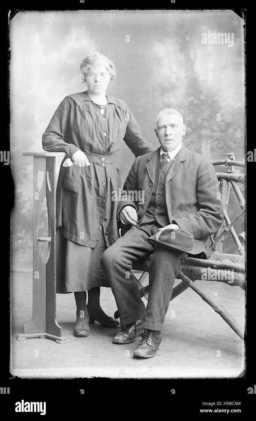 Der Code „D1422B76378 i 009A“ bezieht sich wahrscheinlich auf ein bestimmtes Element oder eine Referenz in einer Archivsammlung, was mehr Kontext erfordert, um sein Thema oder seine historische Bedeutung zu verstehen. Stockfoto