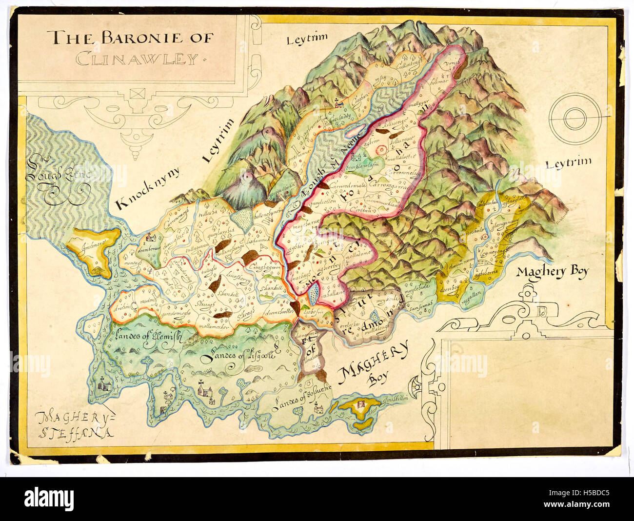 Die Baronie von Clinawley bezieht sich auf eine historische Baronie aus dem 17. Jahrhundert mit Karten, die ihre Grenzen und geografischen Besonderheiten in Irland während dieser Zeit darstellen. Stockfoto