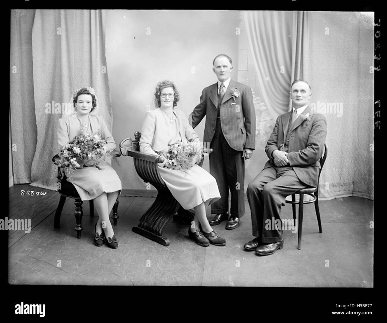 Der Titel „Lee“ könnte sich auf verschiedene Personen, Orte oder Themen beziehen. Es ist mehr Kontext erforderlich, um die spezifische Referenz zu bestimmen, aber es ist oft ein gebräuchlicher Name oder ein Ort. Stockfoto