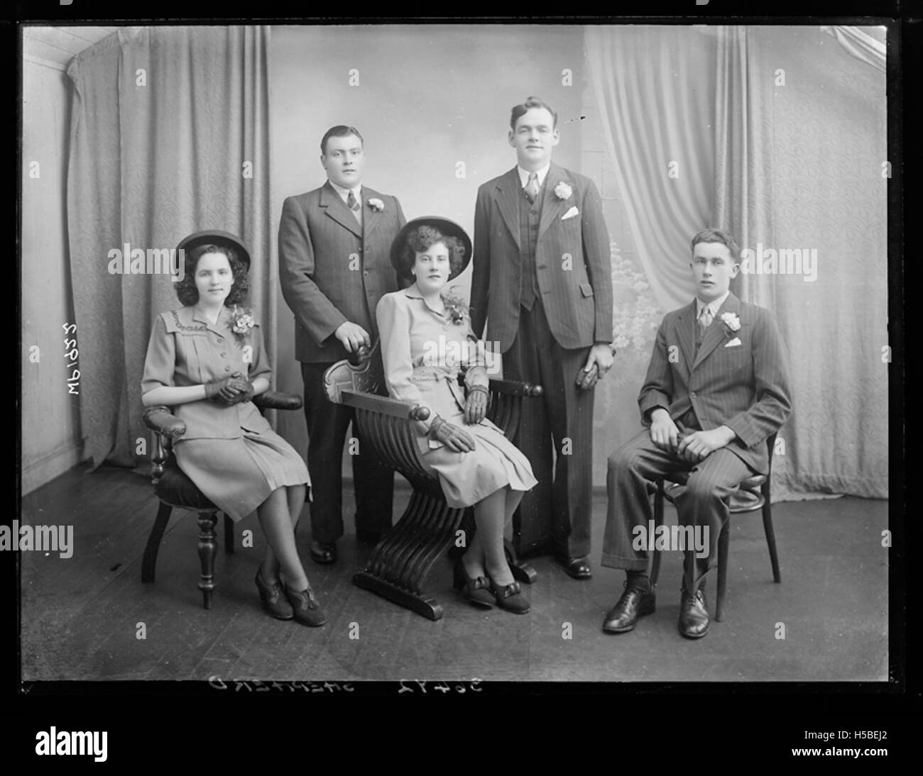 Ein Hirte überwacht die Viehhaltung und führt sie durch Weiden, eine wichtige Figur in der Landwirtschaft. Die Schafhirten sind in der Tierhaltung und der Erhaltung des Wohlergehens der Herden ausgebildet. Stockfoto