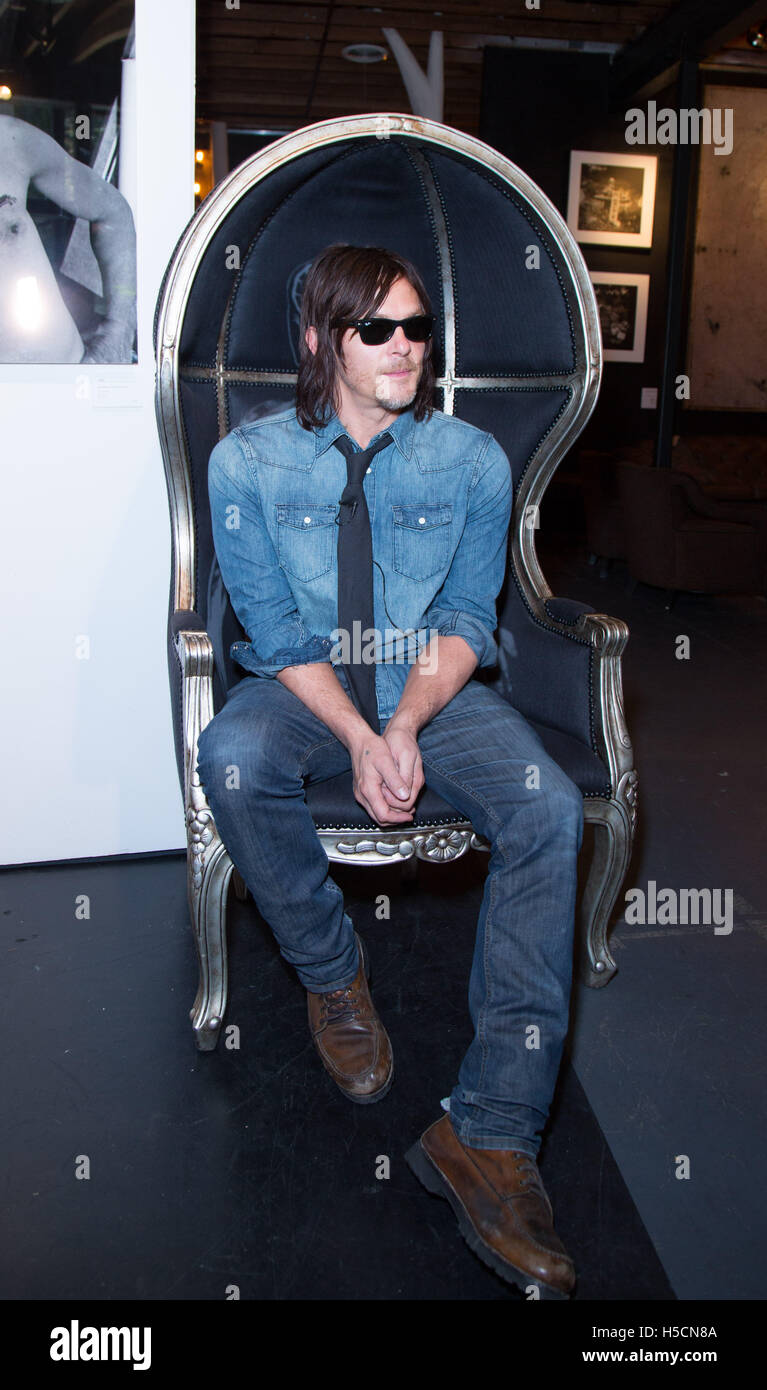Schauspieler Norman Reedus besucht Norman Reedus: A Fine Art Fotografie Ausstellung im Voila! Galerie am 22. November 2015 in Los Angeles, Kalifornien, USA Stockfoto