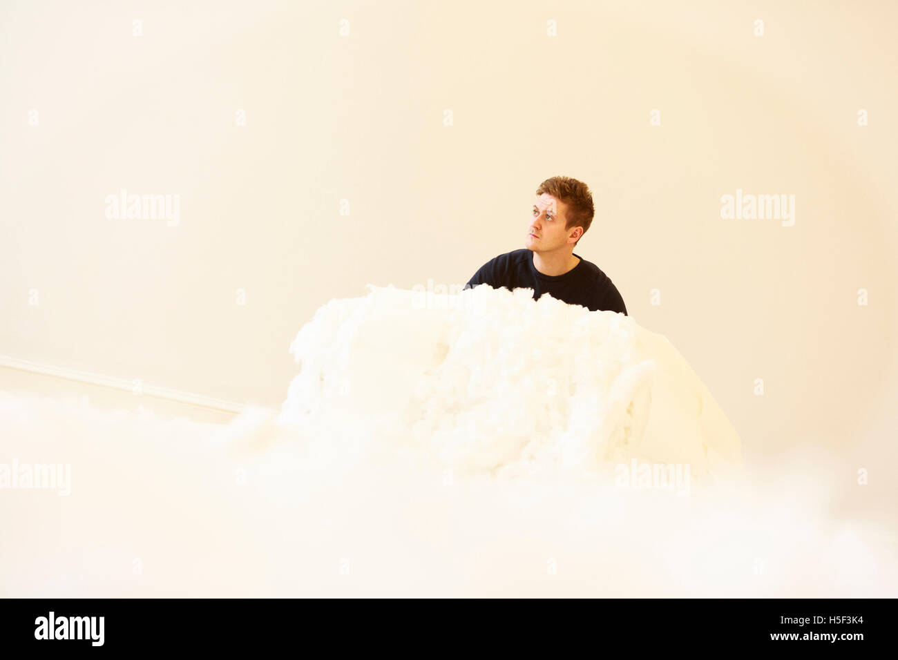 Edinburgh, Großbritannien. Okt, 2016 20. Edinburgh die schottische Nationalgalerie für Moderne Kunst (Moderne) zeigt eine neue Ausstellung Karla Black und Kishio Suga: eine neue Ordnung. Credit: Pako Mera/Alamy leben Nachrichten Stockfoto