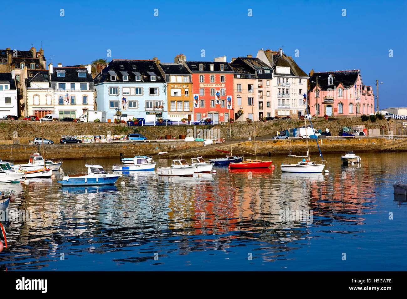 Douarnenez Hafen in der Bretagne, Frankreich Stockfoto