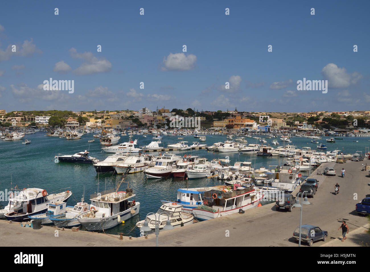 Neuer Hafen (Porto Nuovo) Lampedusa Insel. Stockfoto