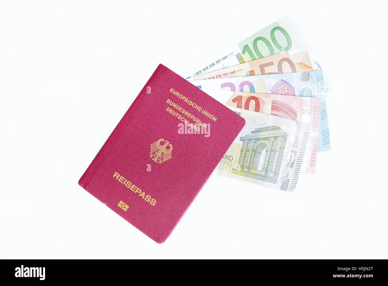 Deutschen Pass und Euro Rechnungen Stockfoto