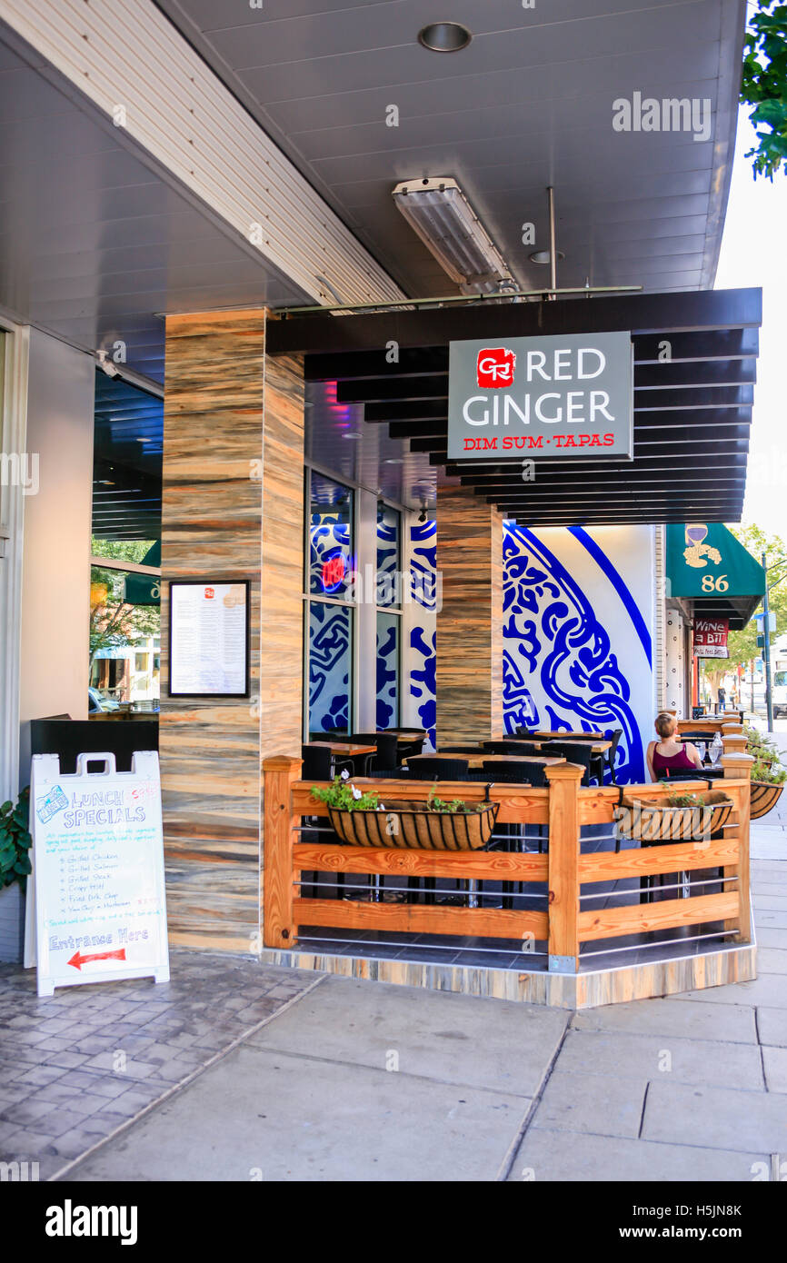 Red Ginger Dimsum & Tapas-Bar auf der Patton Avenue in der Innenstadt von Asheville NC Stockfoto