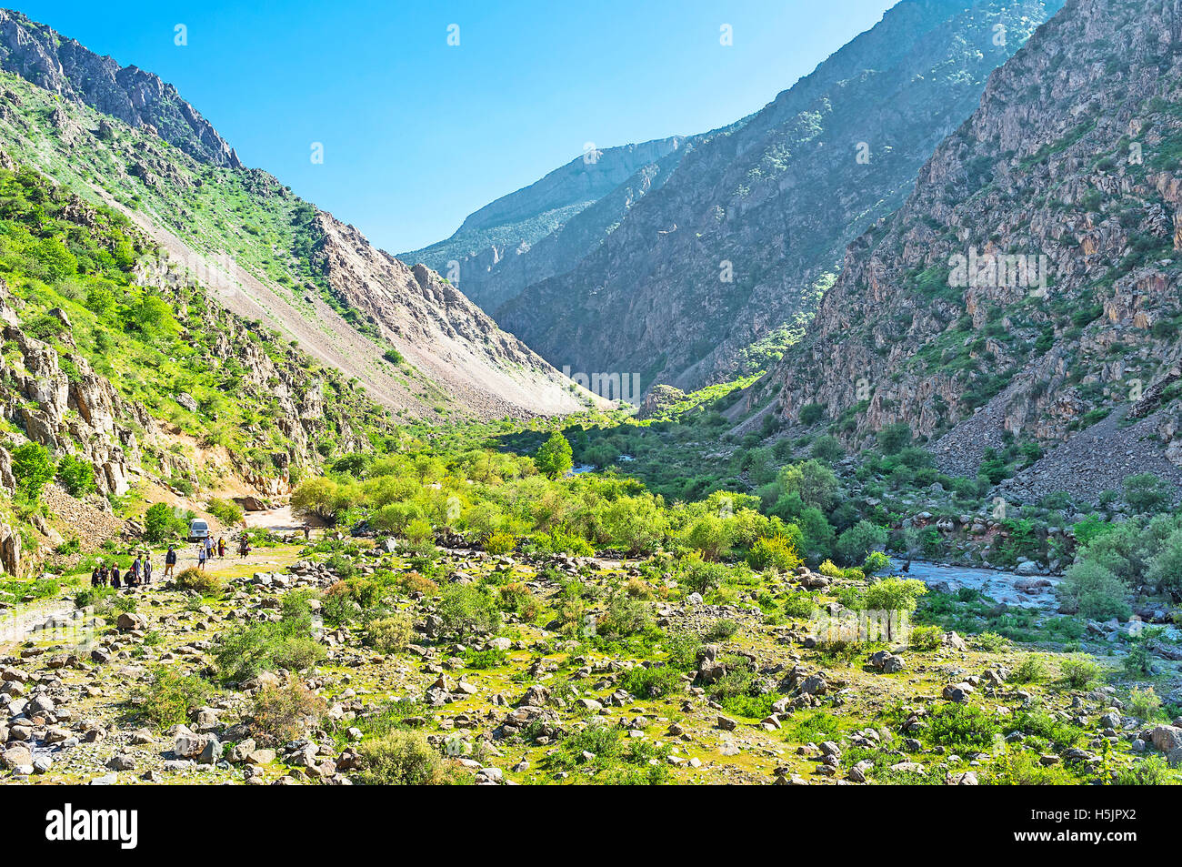 Die Wicklung Zarmas Schlucht bietet viele Möglichkeiten für Wanderer und aktive Touristen, Gissar Nature Reserve, Usbekistan. Stockfoto