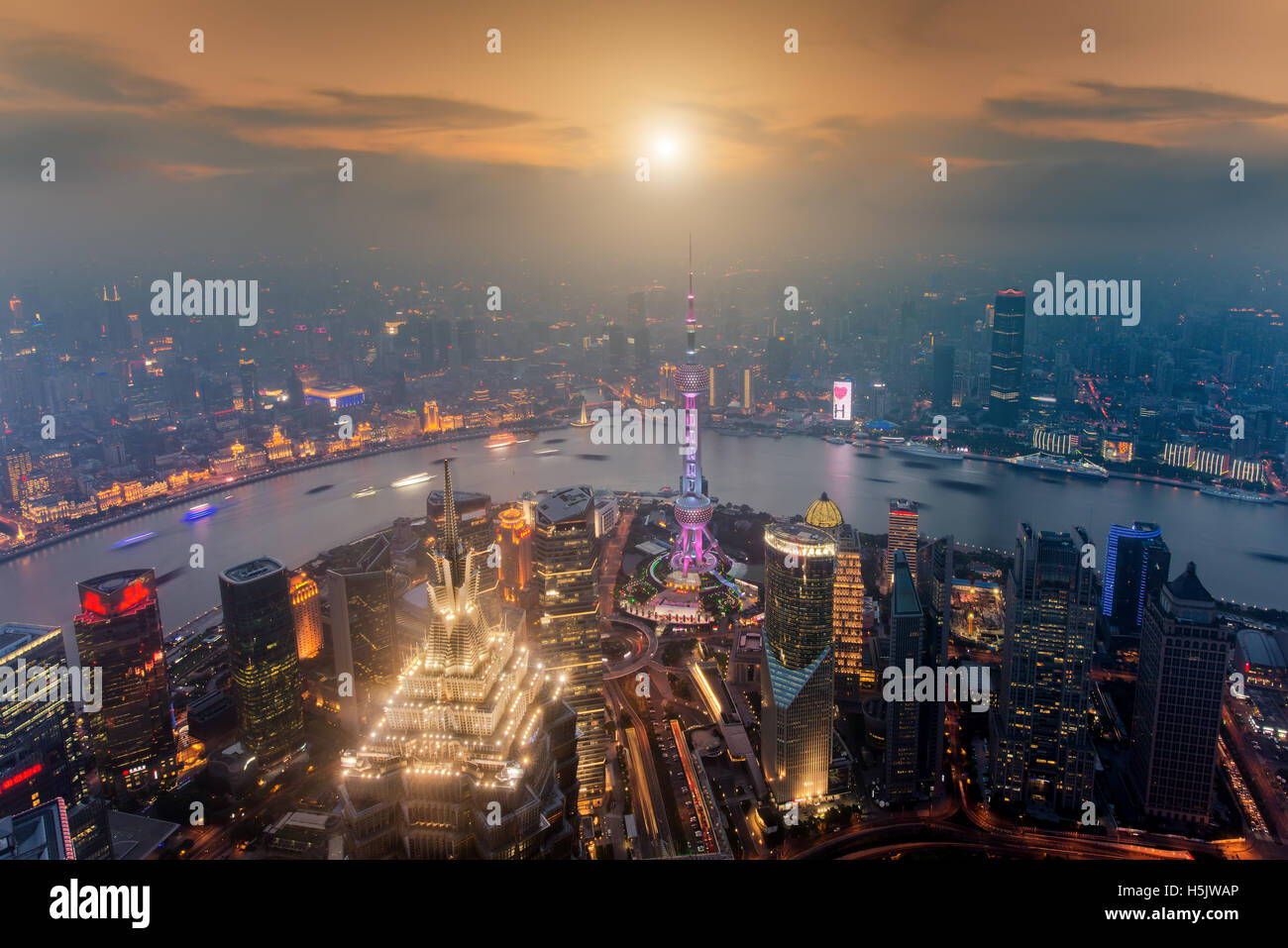 Shanghai Skyline Stadtbild, Luftaufnahme von shanghai im Lujiazui Finanz- und Geschäftswelt Bezirk Trade Zone Wolkenkratzer, Shanghai Stockfoto