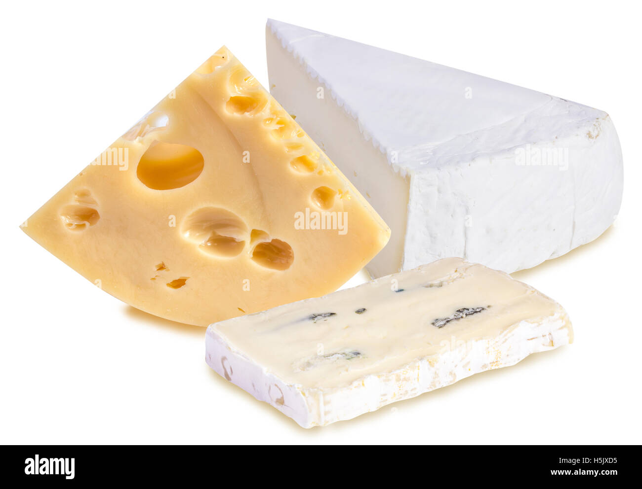 Verschiedene Arten von Käse, die isoliert auf weißem Hintergrund