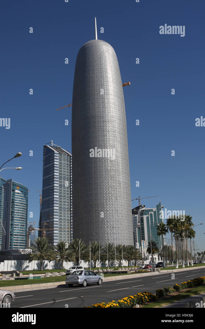 Innovative, moderner Architektur, Hochhaus Baustelle, Architekt Jean Nouvel, Doha, Katar, Nahost Stockfoto