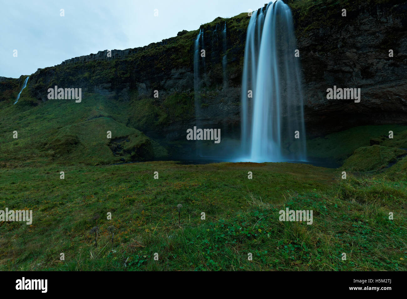 Wasserfall Seljalandsfoss, Südisland, Nordatlantik, Europa Stockfoto