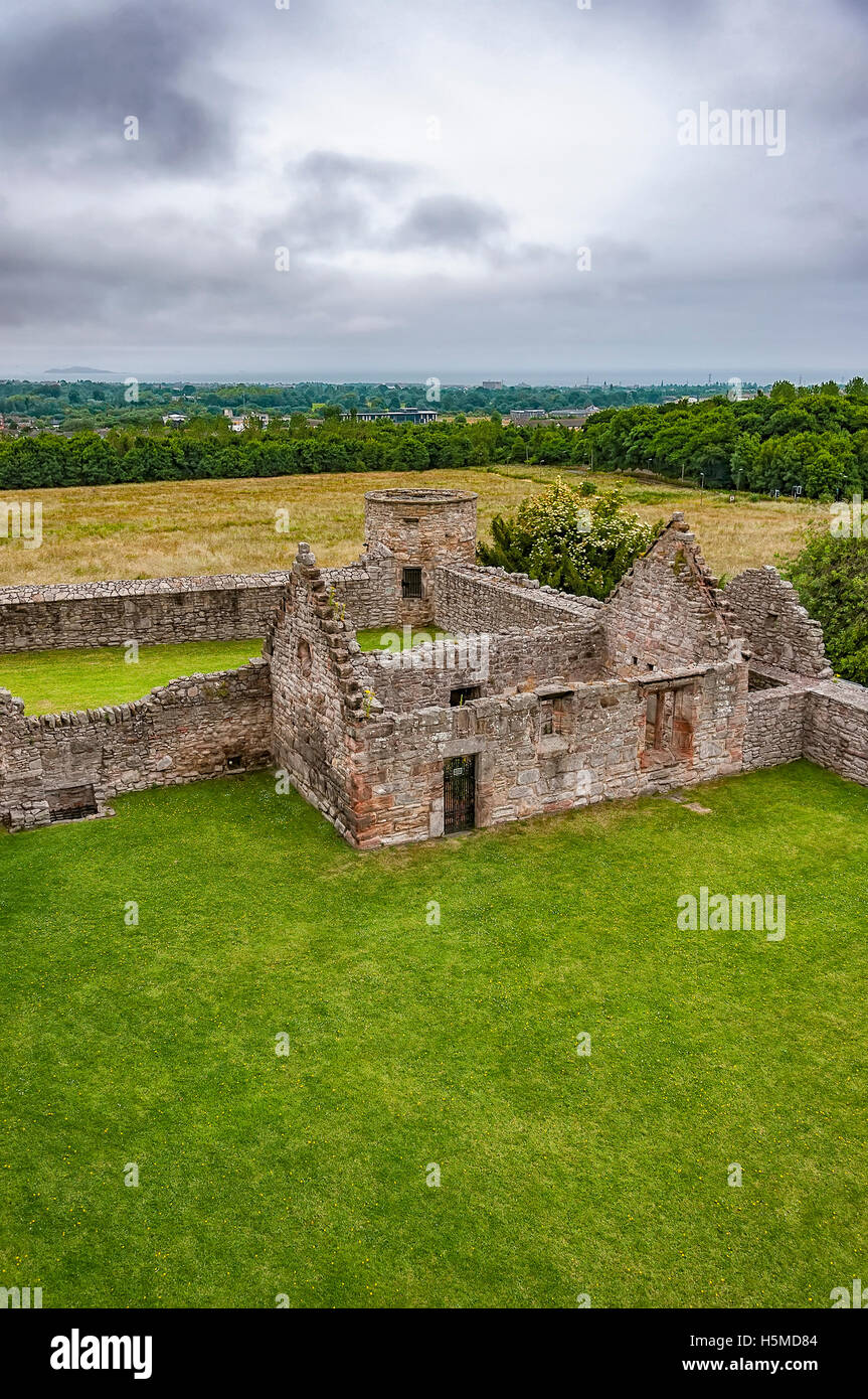 Bild einer kleinen Kapelle auf dem Gelände Craigmillar Castle, Edinburgh, Schottland. Stockfoto