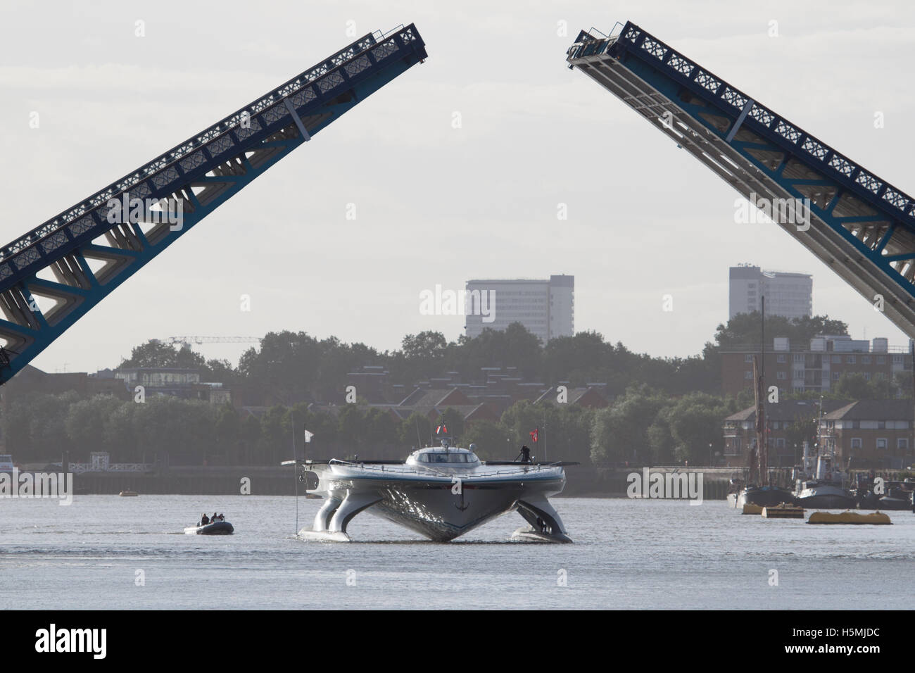 MS Tûranor PlanetSolar abgebildet in London im Jahr 2013 Stockfoto