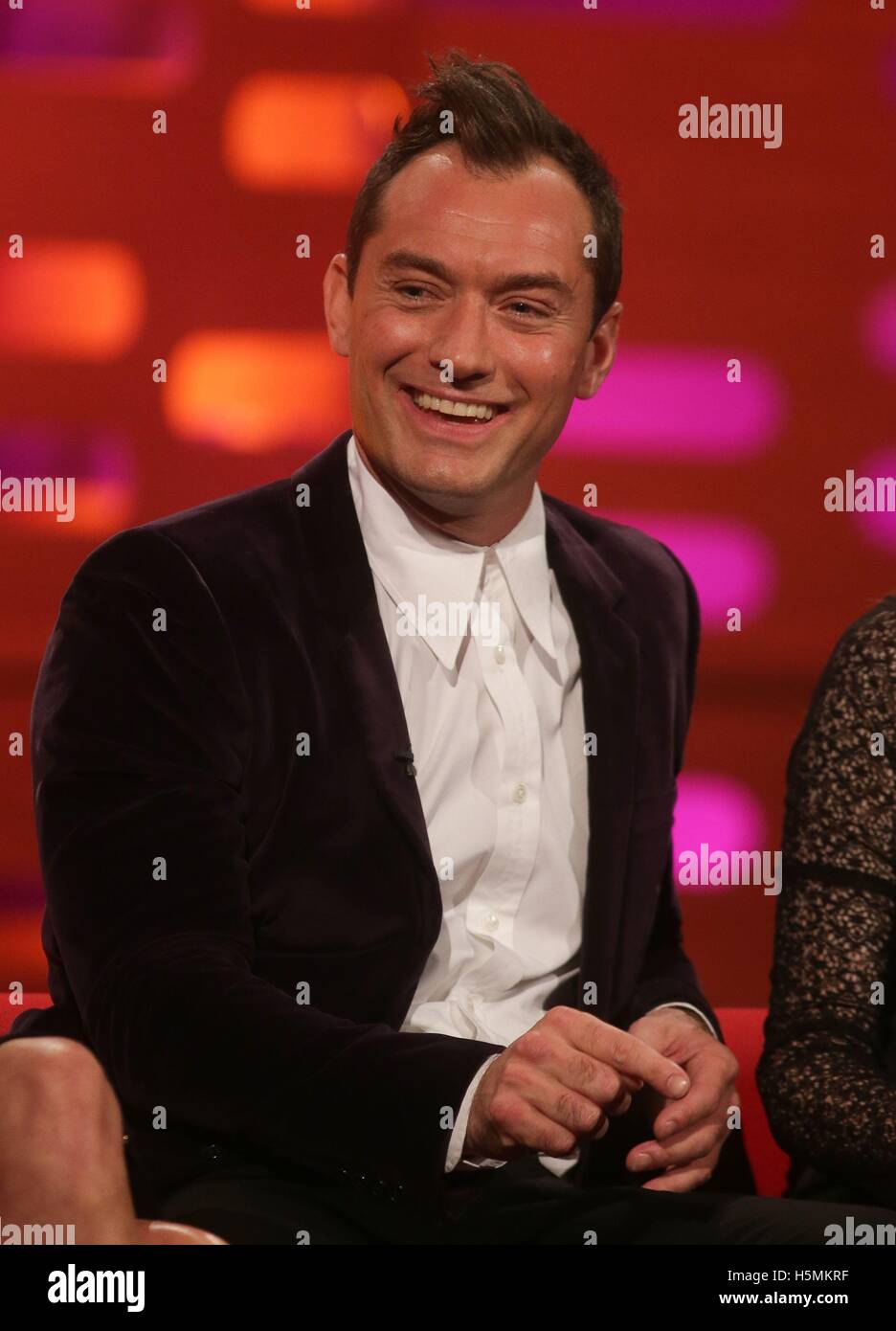 Jude Law während der Dreharbeiten zu der Graham Norton Show in den Londoner Studios, Südlondon, am Freitag Abend auf BBC One ausgestrahlt werden. Stockfoto