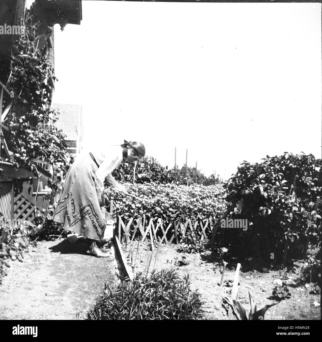 Fotos von Crescent Beach, aufgenommen im Juli 1900, die die Küstenumgebung und die Freizeitaktivitäten der damaligen Zeit festhalten. Stockfoto