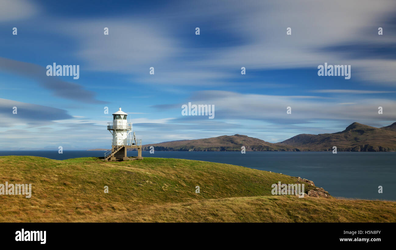 Ein Leuchtturm auf Sanday Isle, Hebriden, Schottland Stockfoto