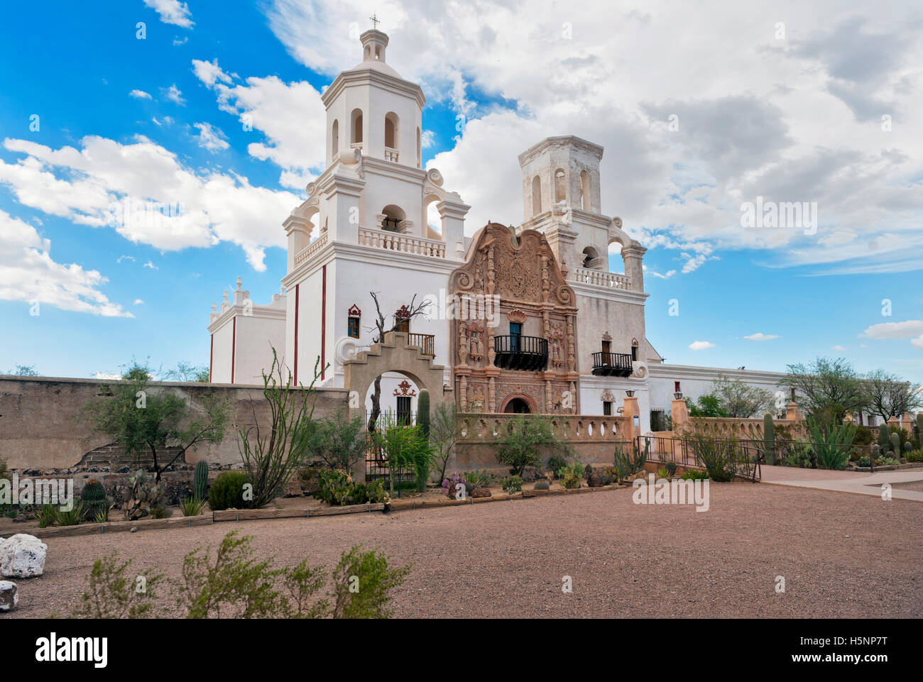 San Xavier del Bac historische spanische katholische Mission etwa 10 Meilen südlich von Downtown Tucson, Arizona Stockfoto