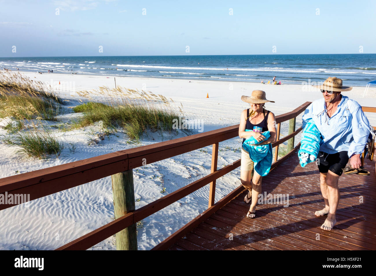 St. Saint Augustine Florida, Beacher's Lodge Ocean Waterfront Suites, Promenade, Strände, Atlantischer Ozean Wasser, Erwachsene, Erwachsene, Männer, Männer, Frauen Stockfoto