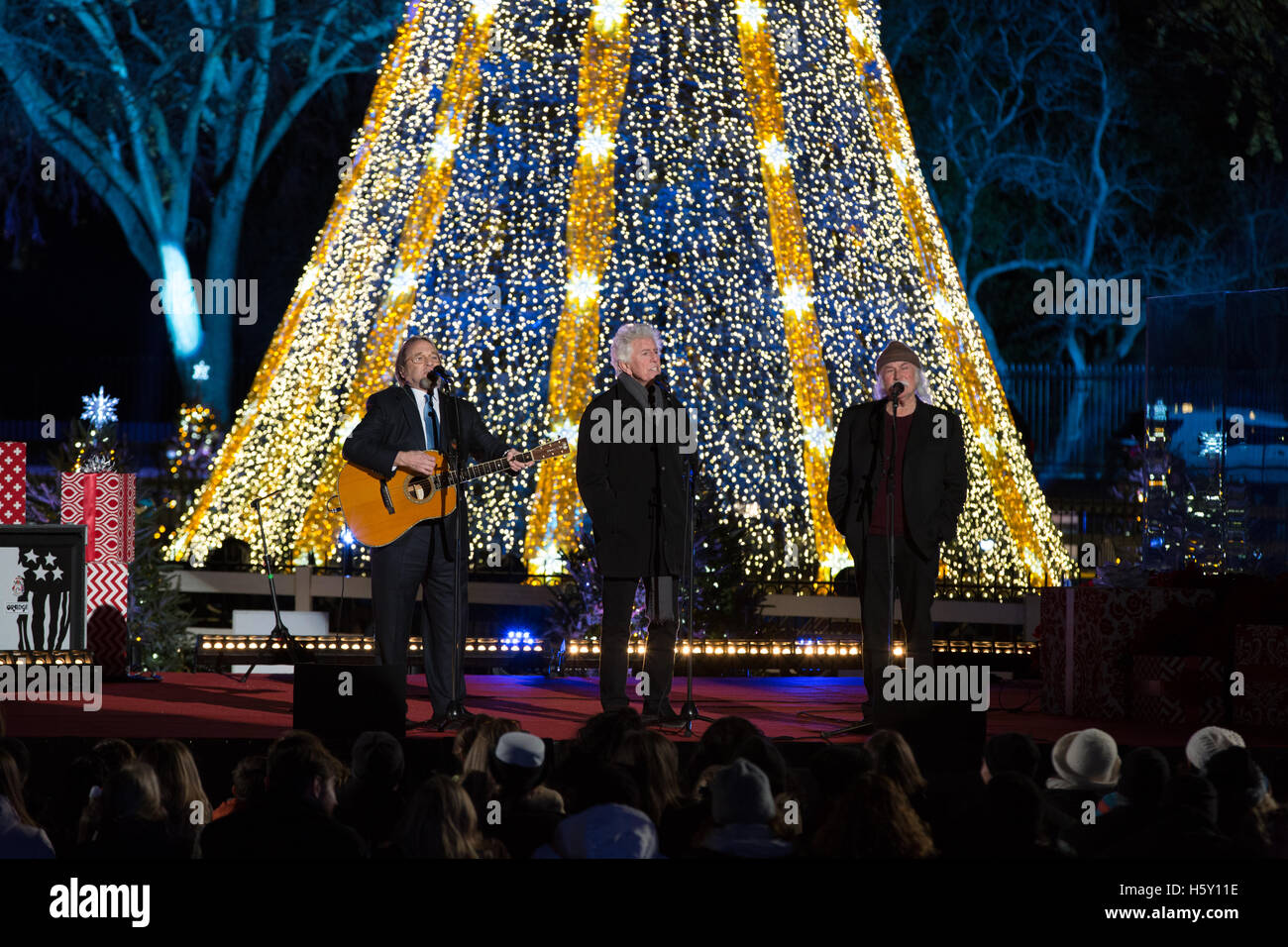 Crosby, Stills & Nash führt auf die 2015 nationale Weihnachtsbaum Beleuchtung am 3. Dezember 2015 in Washington D.C. Stockfoto