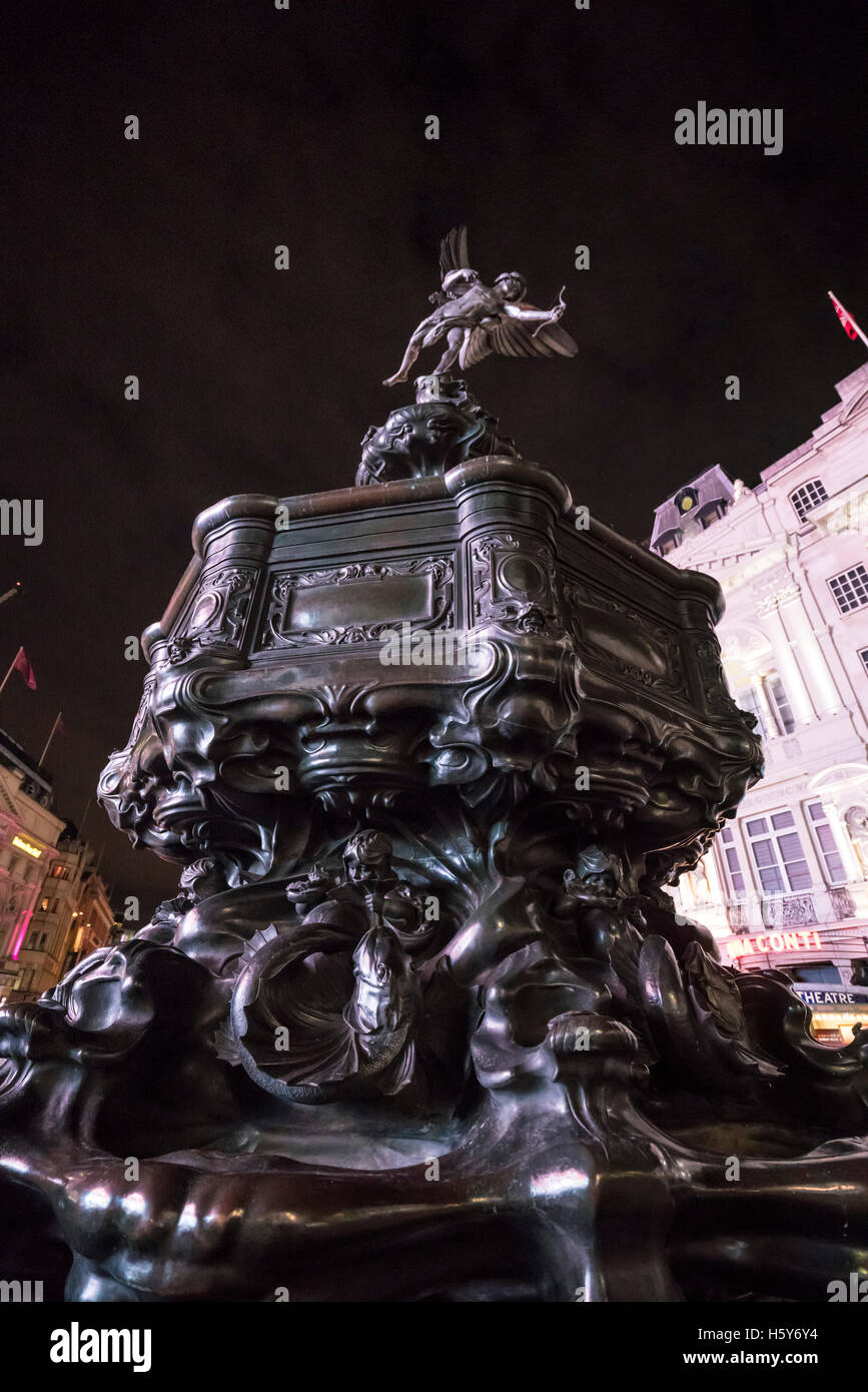 Großer Brunnen am Piccadilly Circus in London Stockfoto