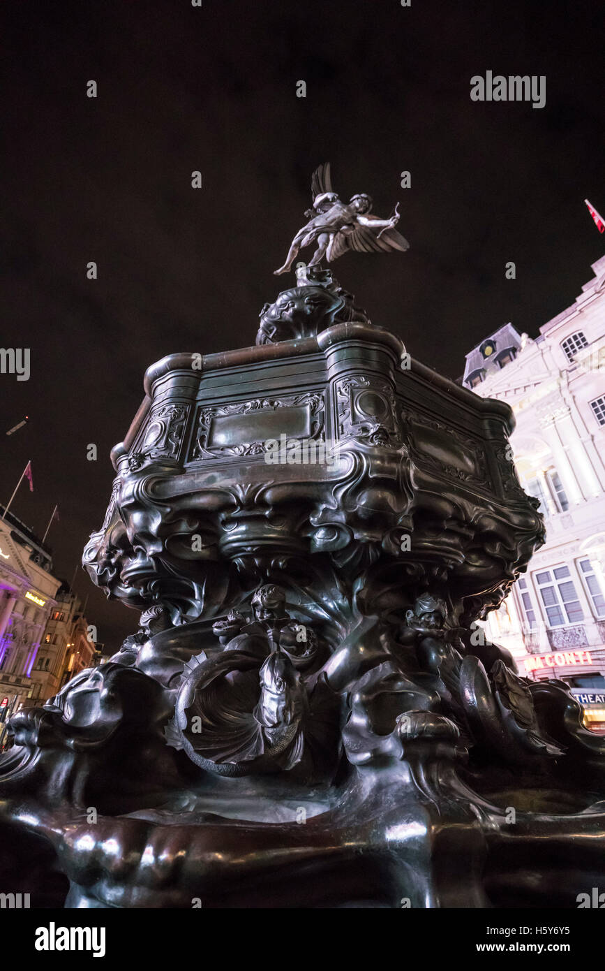 Großer Brunnen am Piccadilly Circus in London Stockfoto