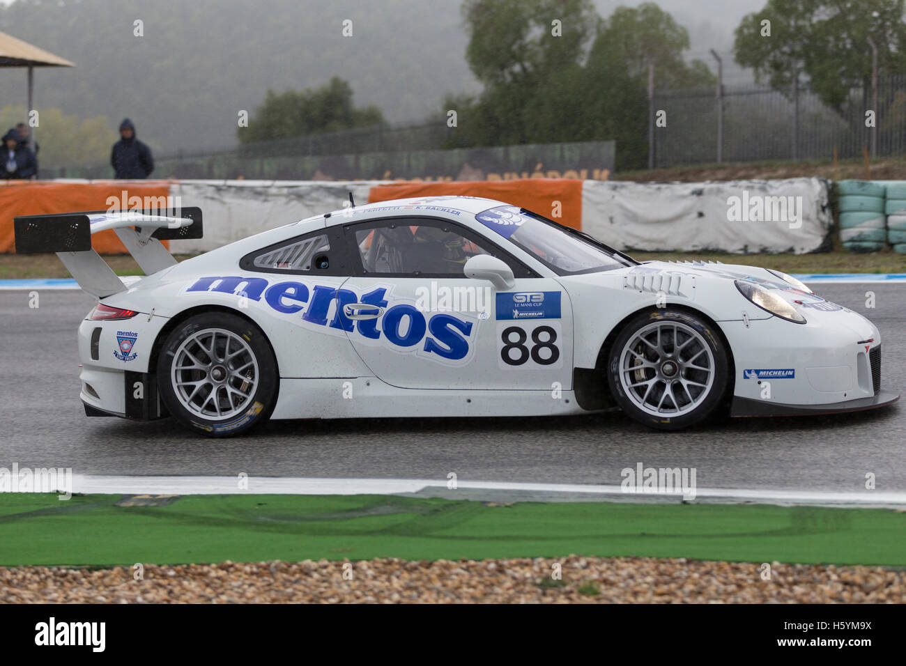 22. Oktober 2016. Estoril, Portugal. #88 Mentos Racing - Porsche 911 GT3 R, angetrieben von Egidio Perfetti (NOR) und Klaus Bachler (AUT) während des Qualifying Session von Michelin GT3 Le Mans Cup, während der europäischen Le Mans Serie Week-End Estoril Credit: Alexandre de Sousa/Alamy Live News Stockfoto