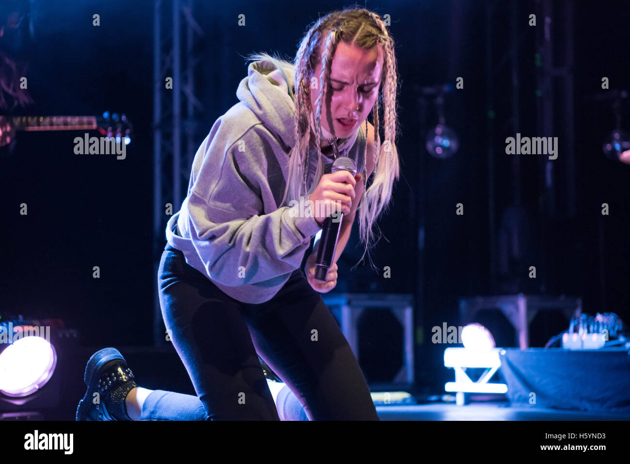 London, UK. 22. Oktober 2016. MØ führt auf The Roundhouse am 22. Oktober 2016 in London, England. Bildnachweis: Michael Jamison/Alamy Live-Nachrichten Stockfoto