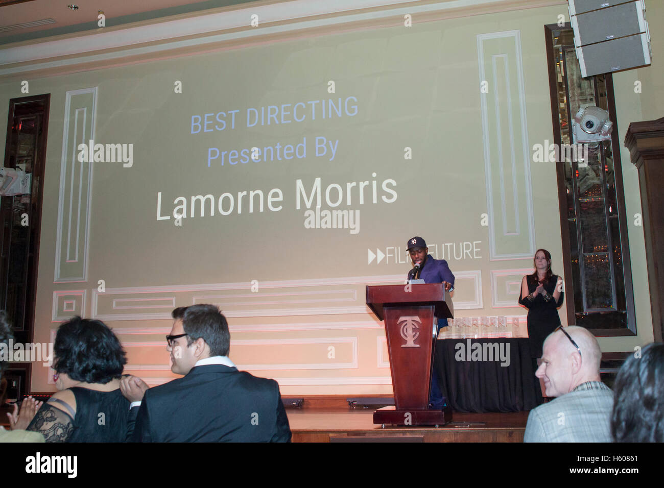 FILM2FUTURE Preisverleihung: Schauspieler Lamorne Morris vergibt den Preis für beste Regie. Los Angeles Kalifornien 18. Oktober 2016 Stockfoto