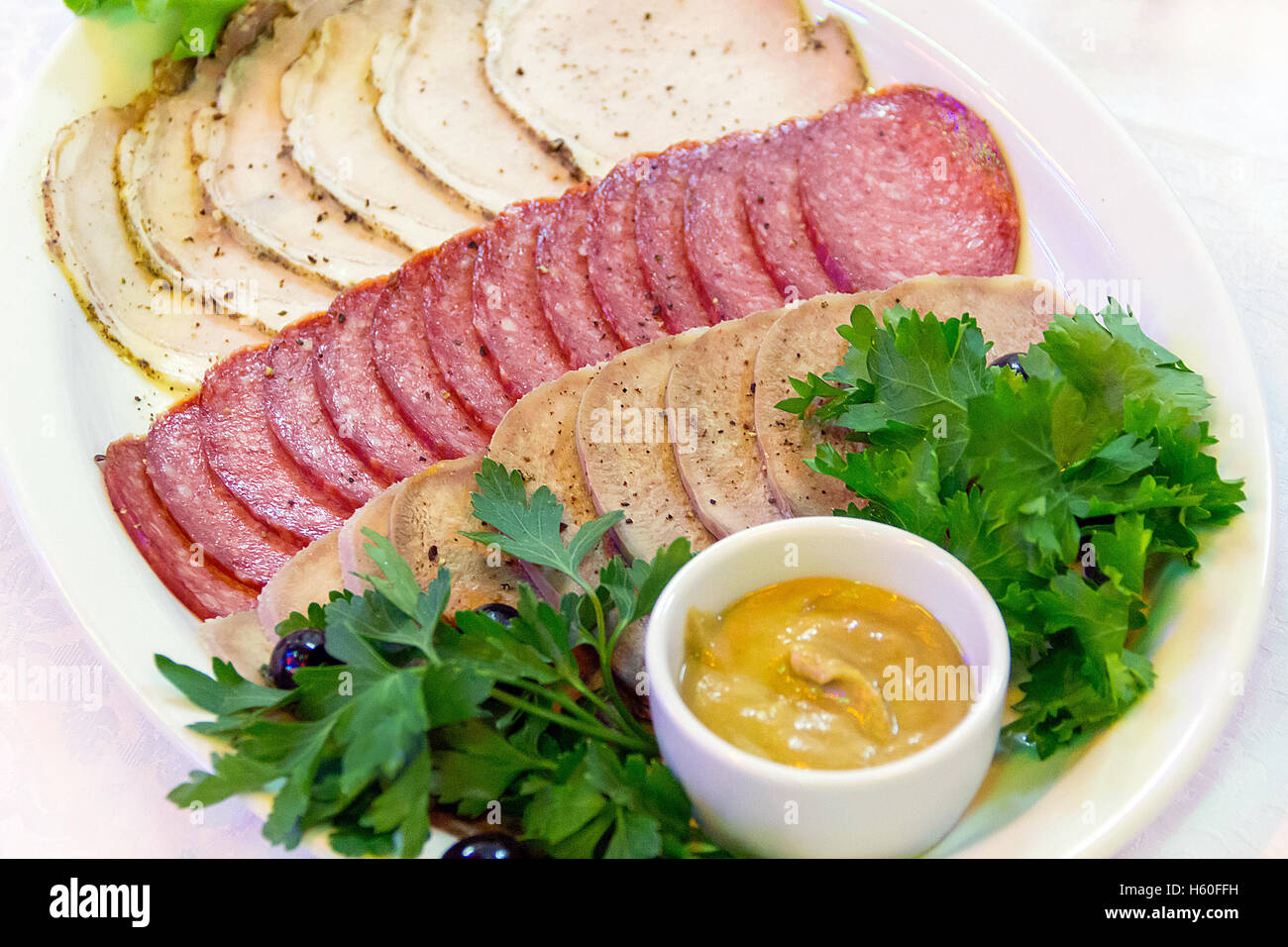 Foto von köstlichen Fleischgerichten in restran Stockfoto