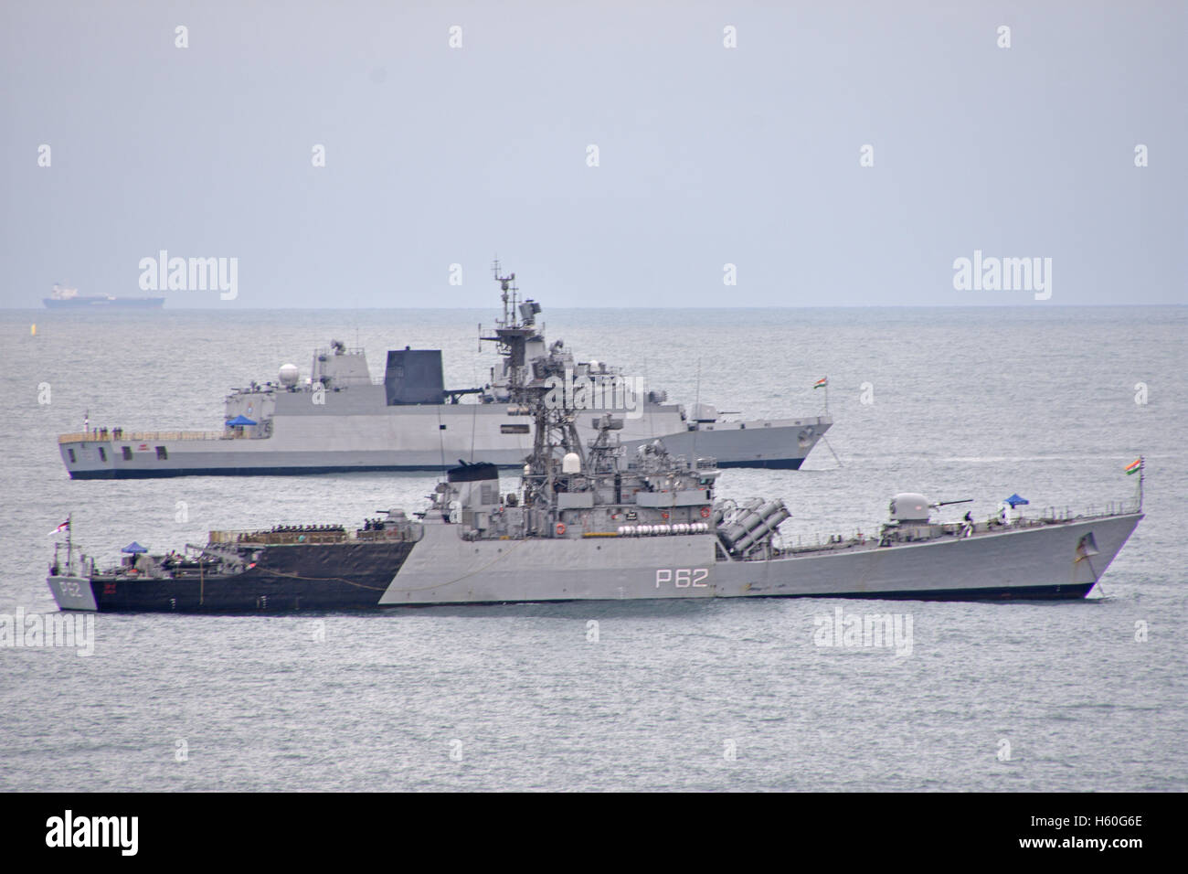 Indische Marine Kriegsschiffe patrouillieren in den Golf von Bengalen Stockfoto