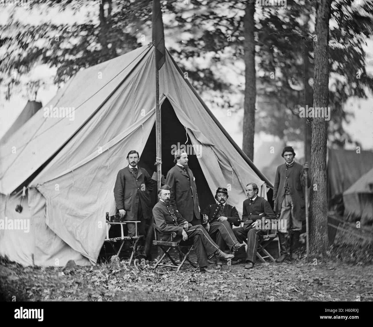 Dr. Jonathan Letterman, ärztlicher Direktor der Union Army of the Potomac und Personal, Portrait, Warrenton, Virginia, USA, von Alexander Gardner, November 1862 Stockfoto
