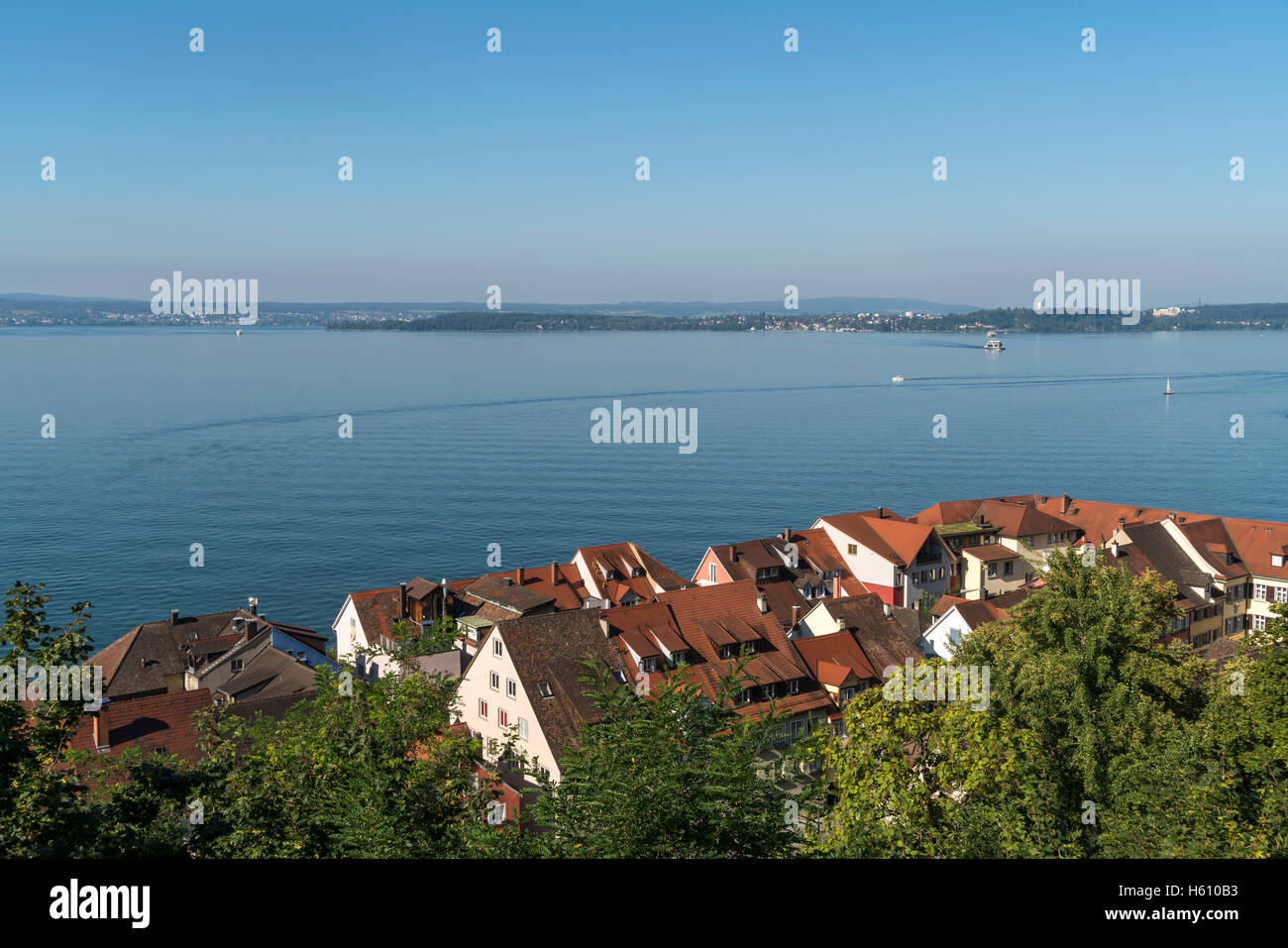 untere Stadt und den Bodensee in Meersburg, Baden-Württemberg, Deutschland Stockfoto