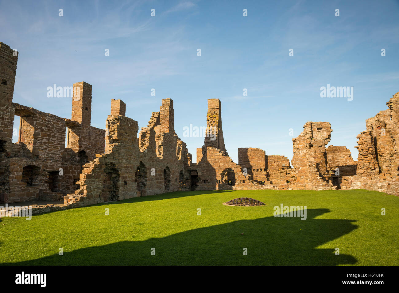 Die Ruinen des Palastes von The Earl in Birsay, Mainland Orkney, Schottland, Großbritannien Stockfoto