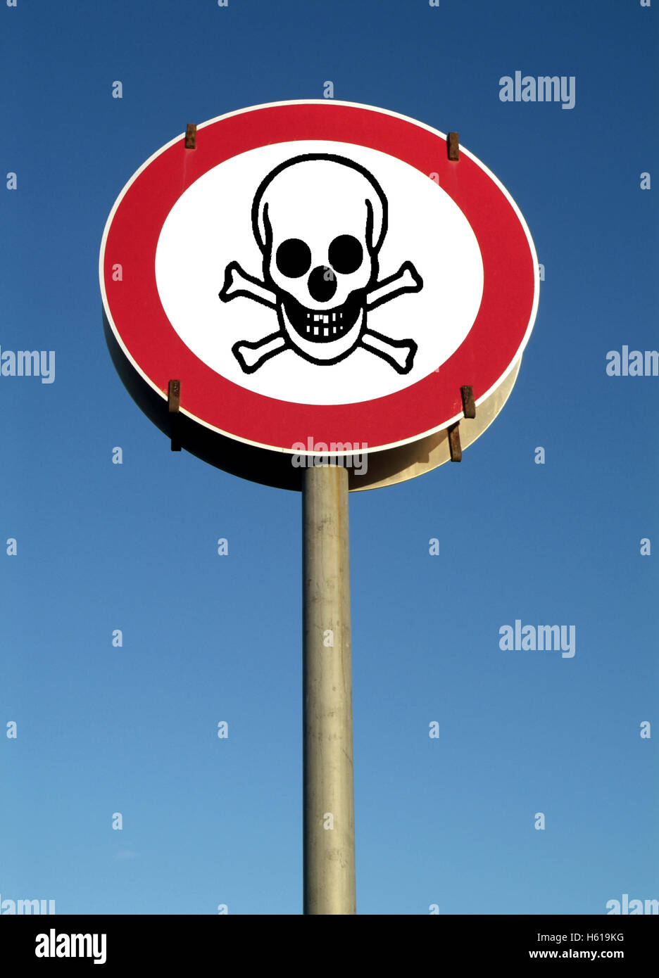 Verkehrszeichen, symbolisch für Verkehrsunfälle Stockfoto