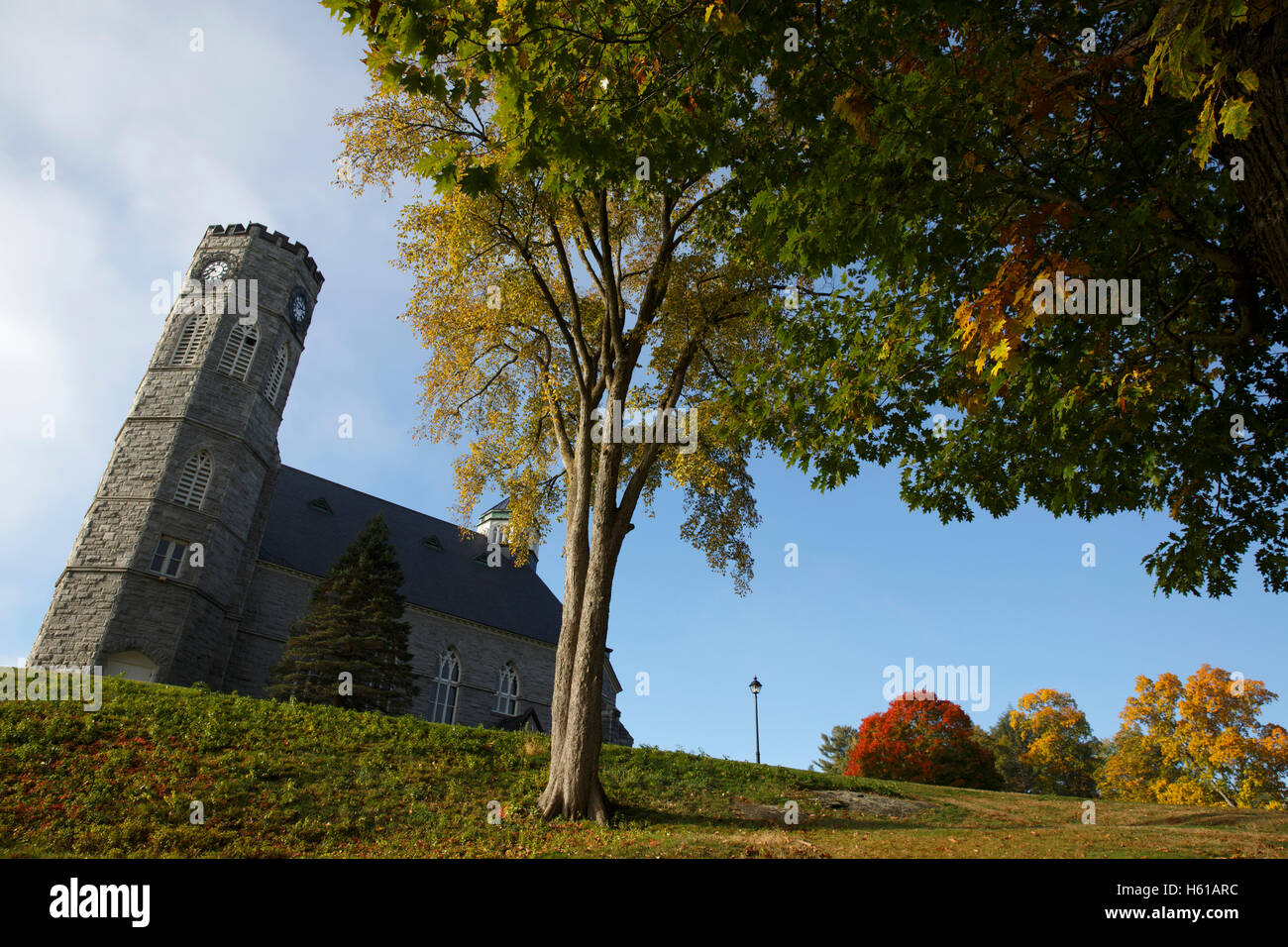 Stein-Kapelle auf der Northfield Mount Hermon School Campus, Gill, Massachusetts Stockfoto