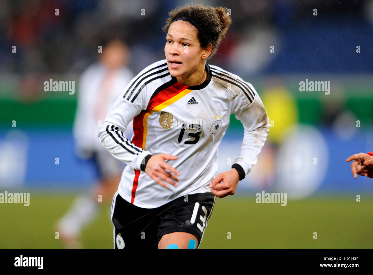Celia Okoyino Da Mbabi, bei Frauen internationale Fußballturniere Deutschland-Nordkorea 3: 0 in der MSV-Arena in Duisburg Stockfoto